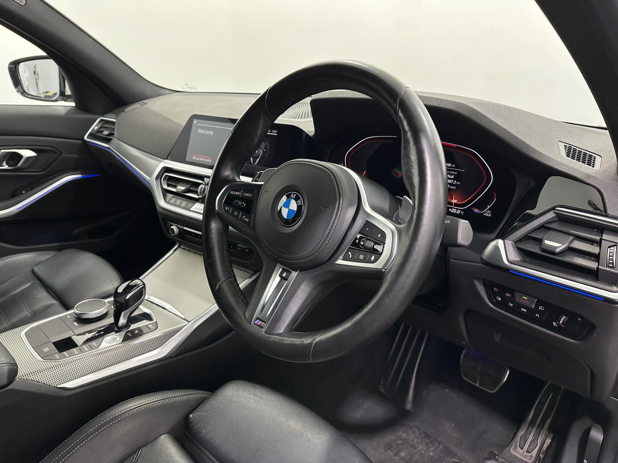 BMW 3 Series view 11