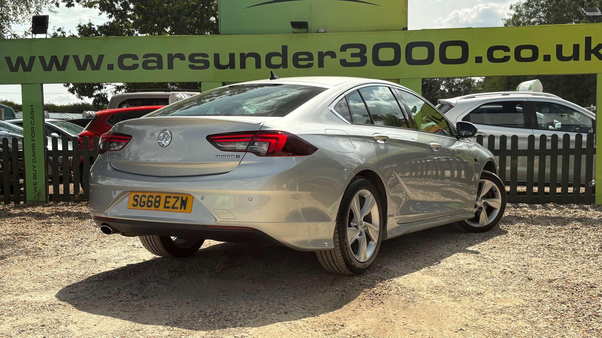 Vauxhall Insignia view 4