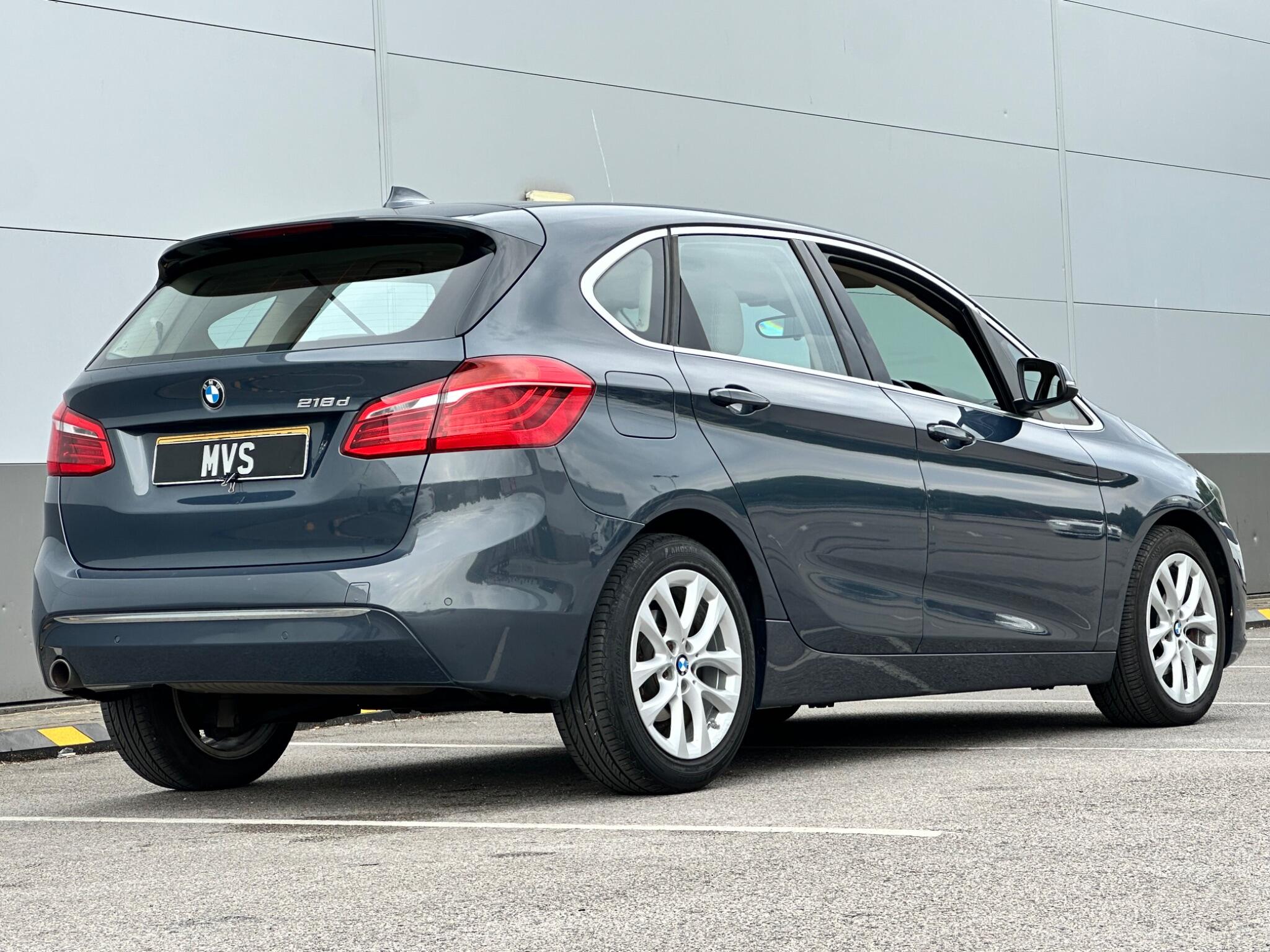 BMW 2 Series Active Tourer view 9