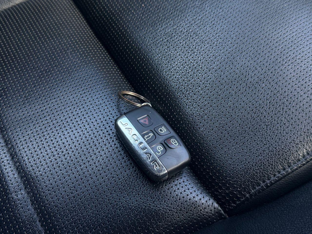 Jaguar Xe view 53
