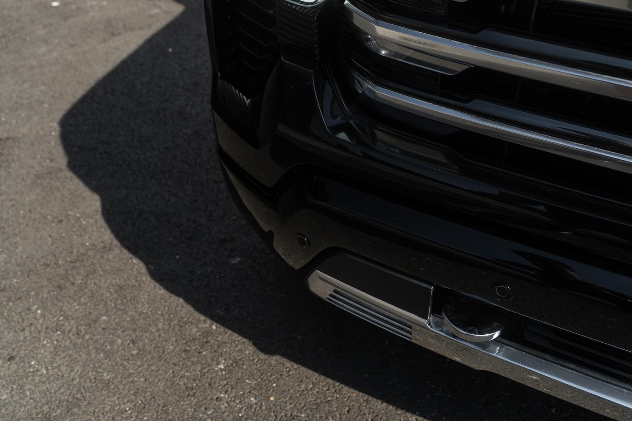 Chevrolet Silverado view 21