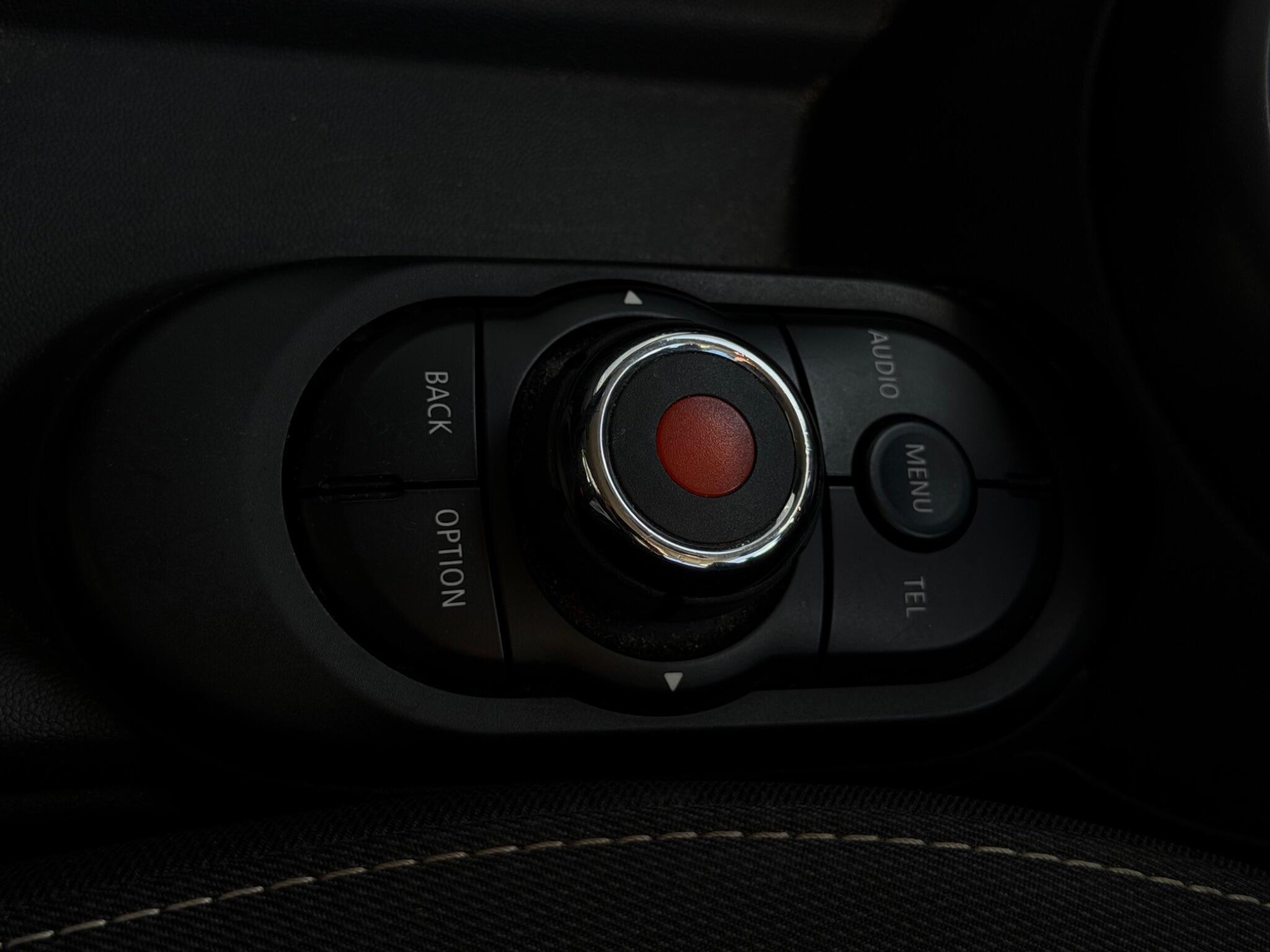 MINI Hatch view 21