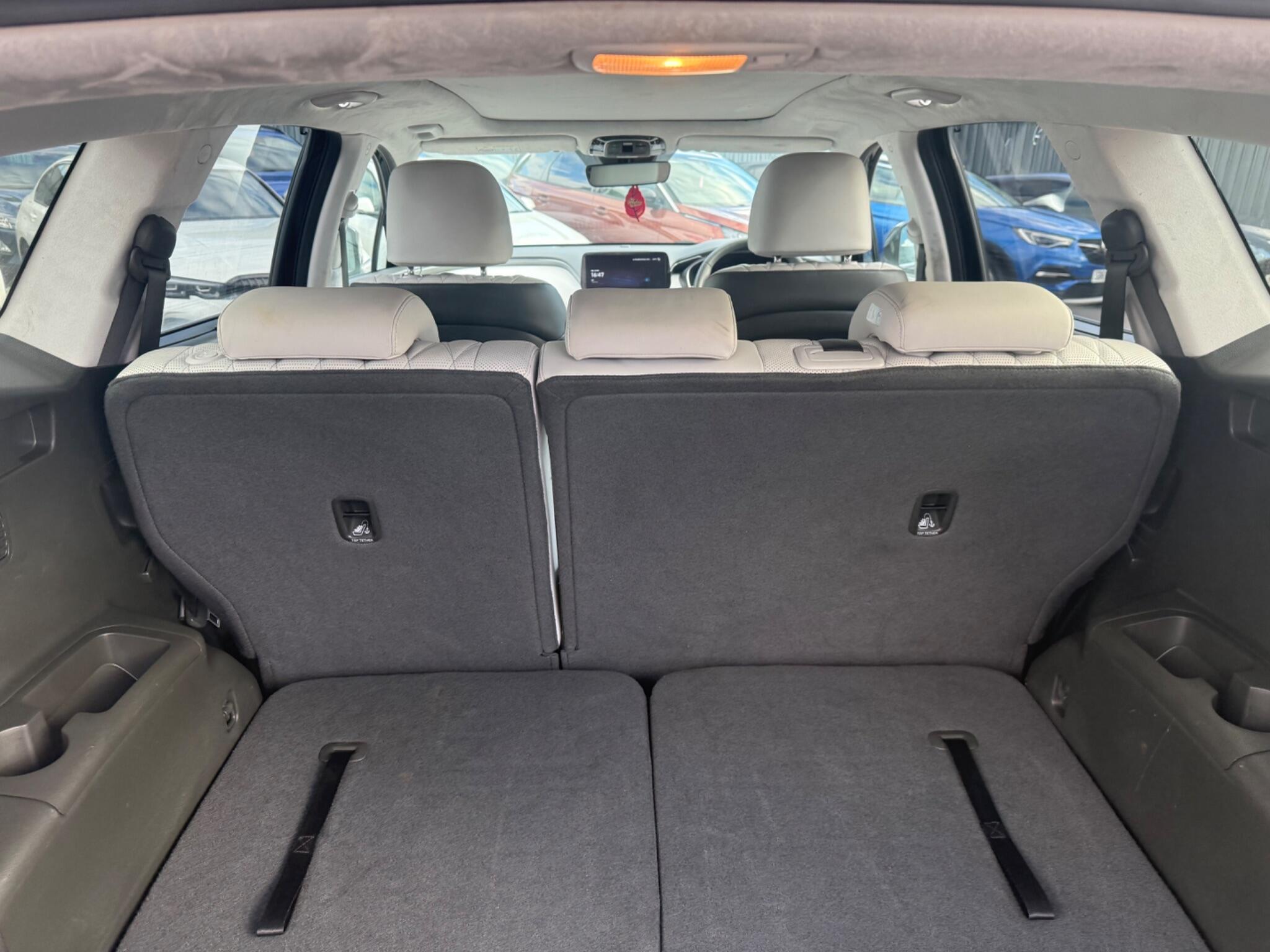 Hyundai Santa Fe view 25
