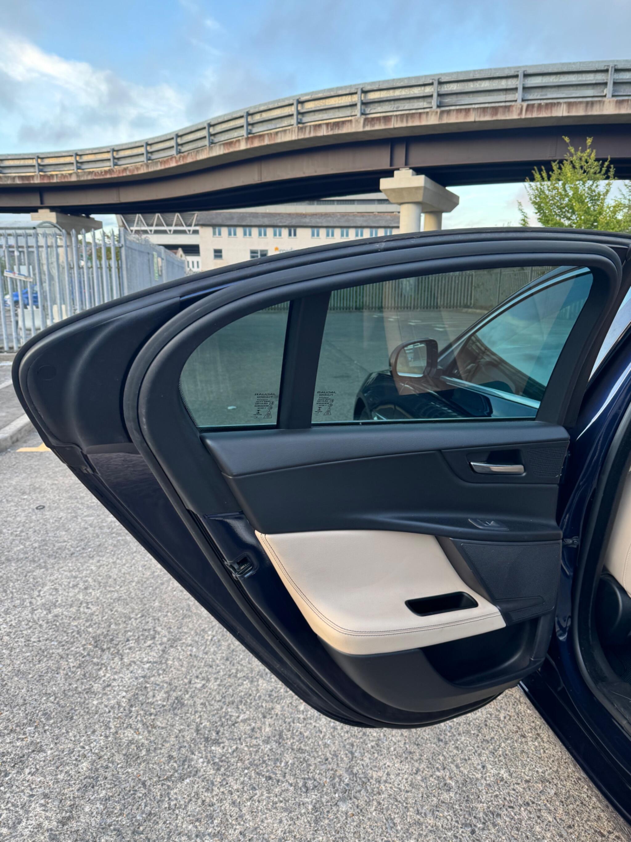 Jaguar Xe view 50