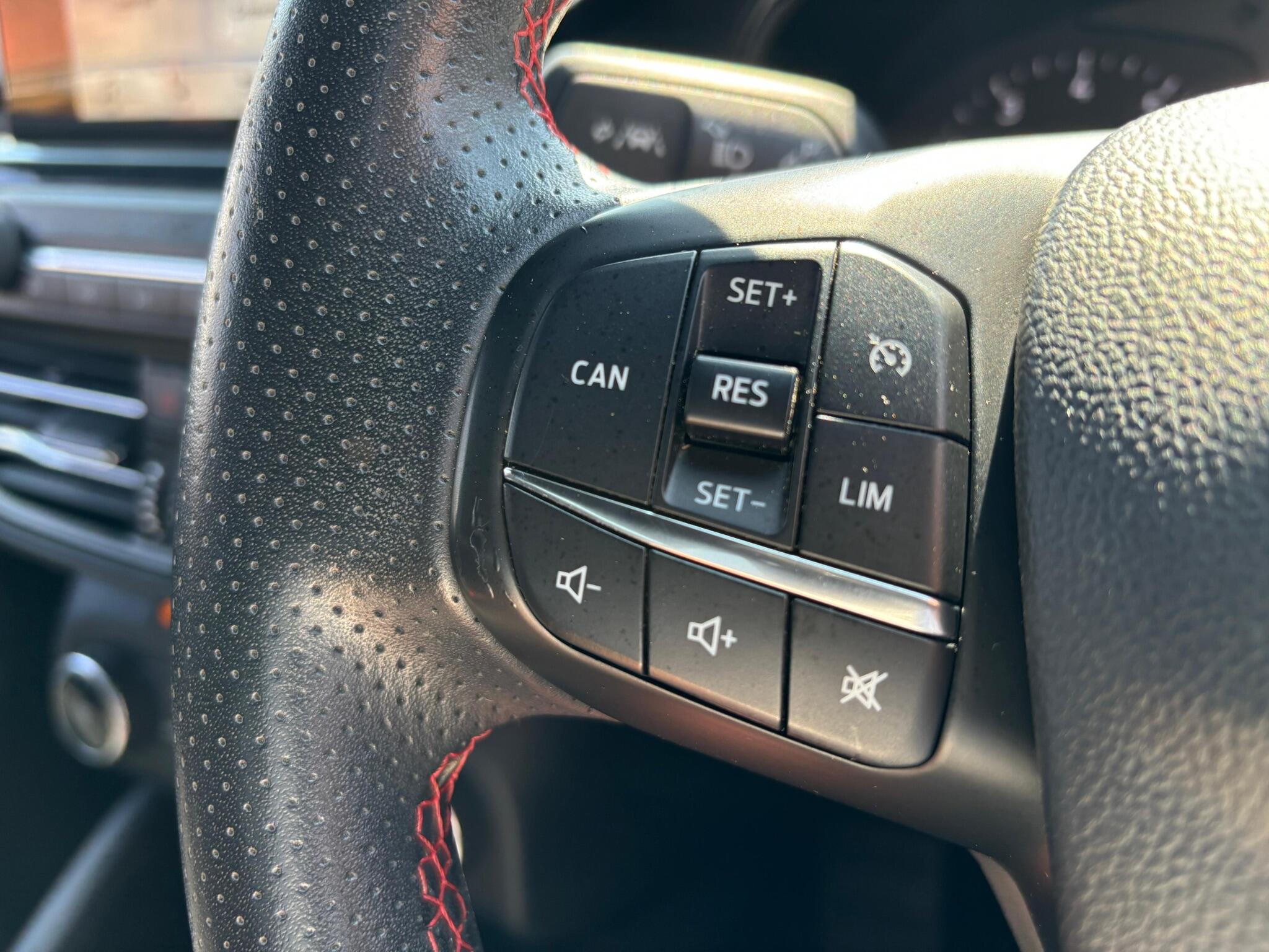 Ford Focus view 13