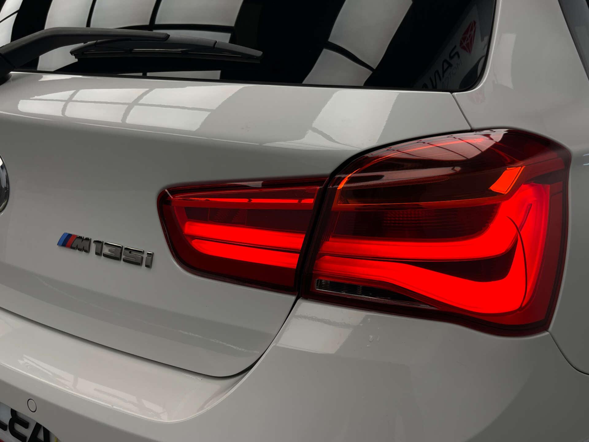 BMW 1 Series view 28