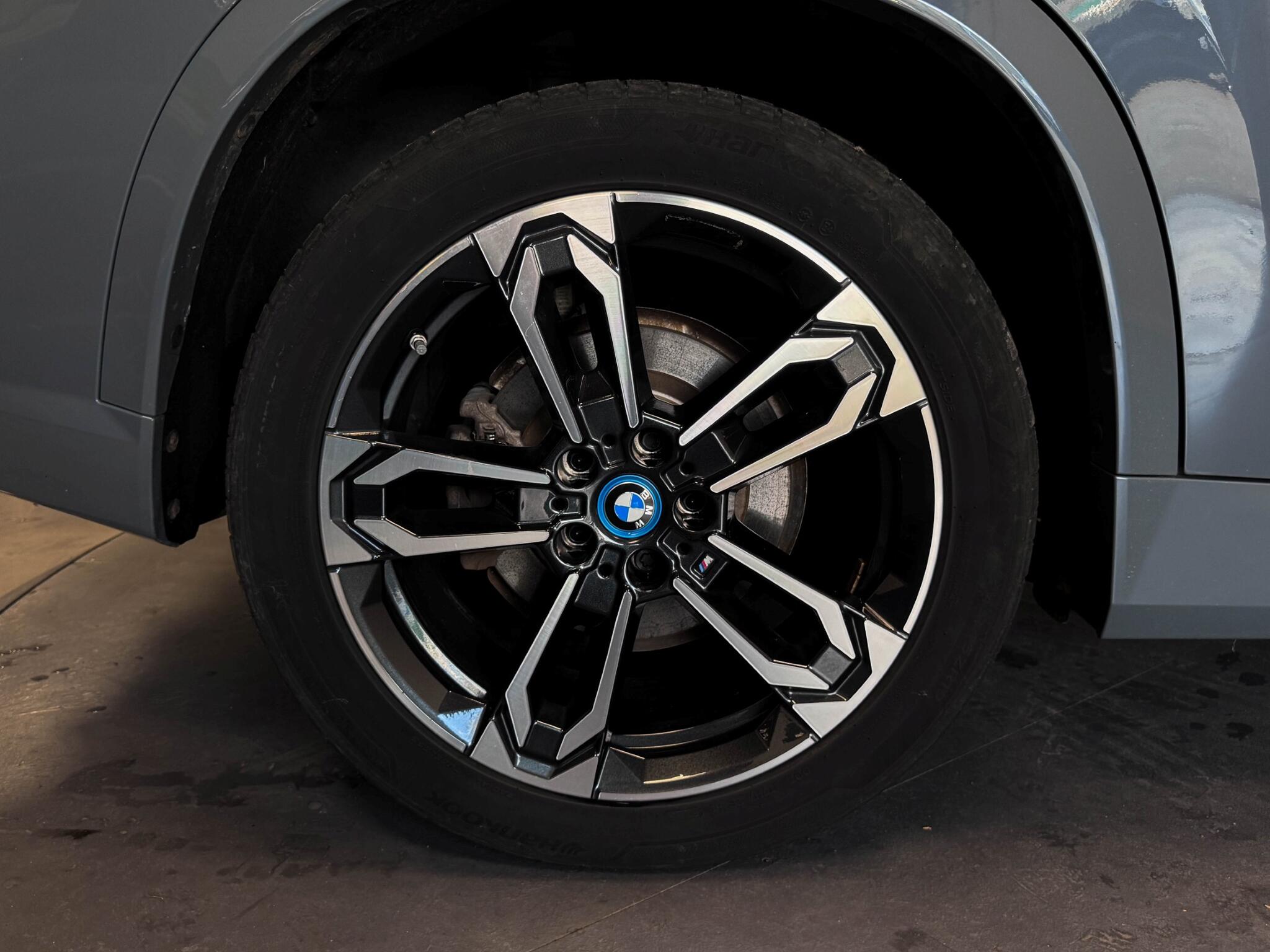 BMW Ix1 view 66