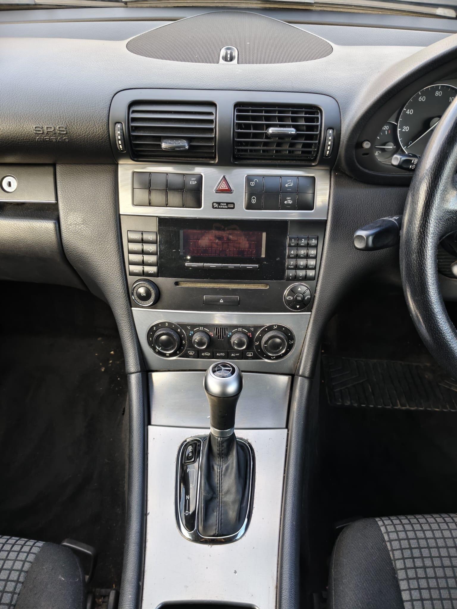 Mercedes-Benz C-Class view 18