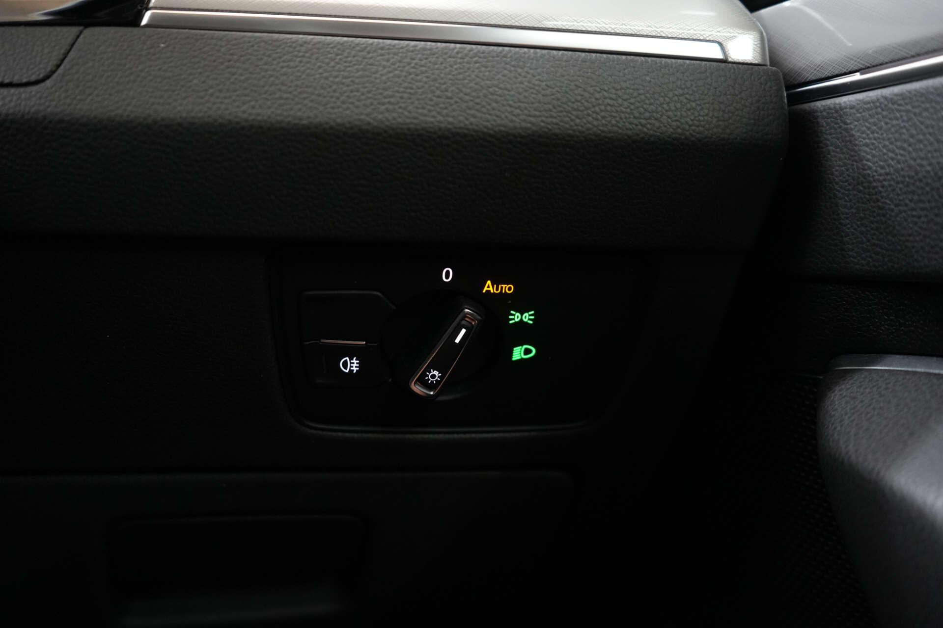 Volkswagen Passat view 40