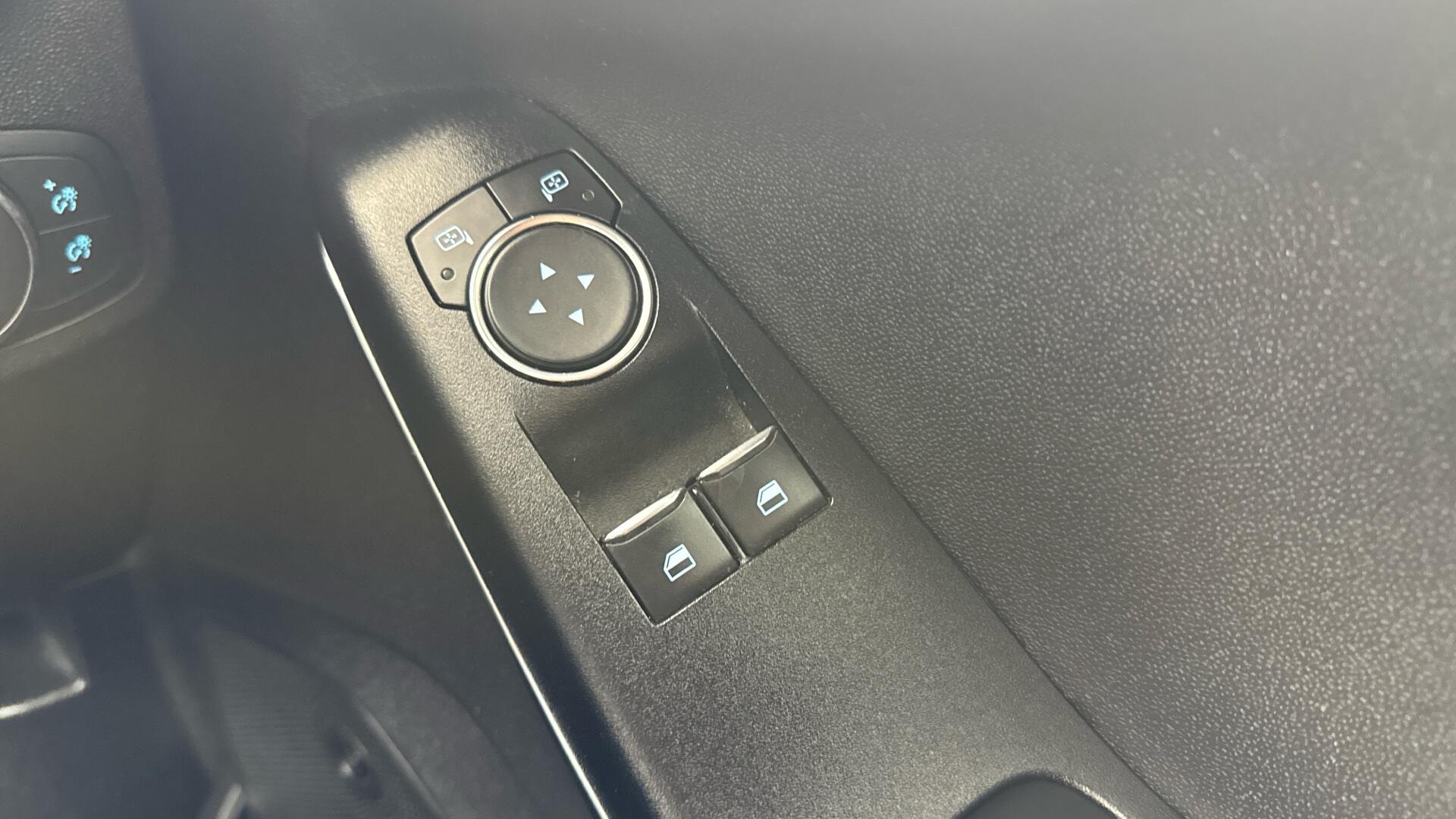 Ford Fiesta view 43