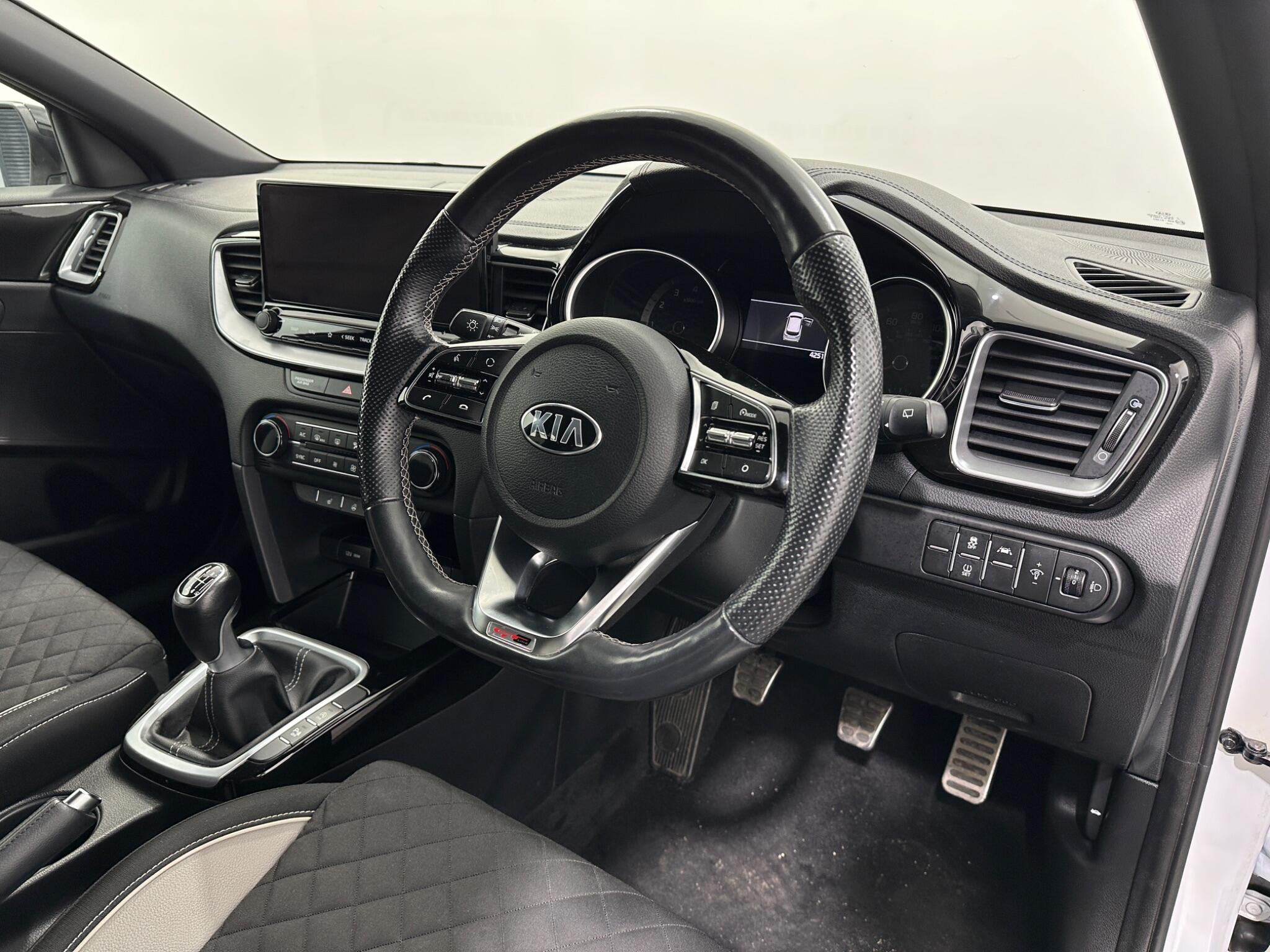 Kia Ceed view 11