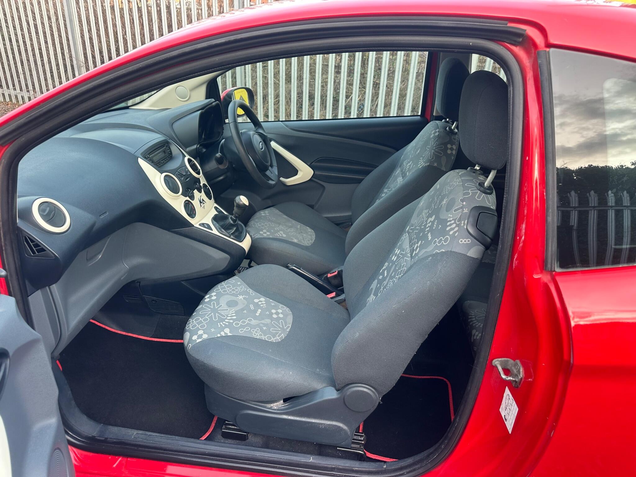 2013 Ford Ka image 28