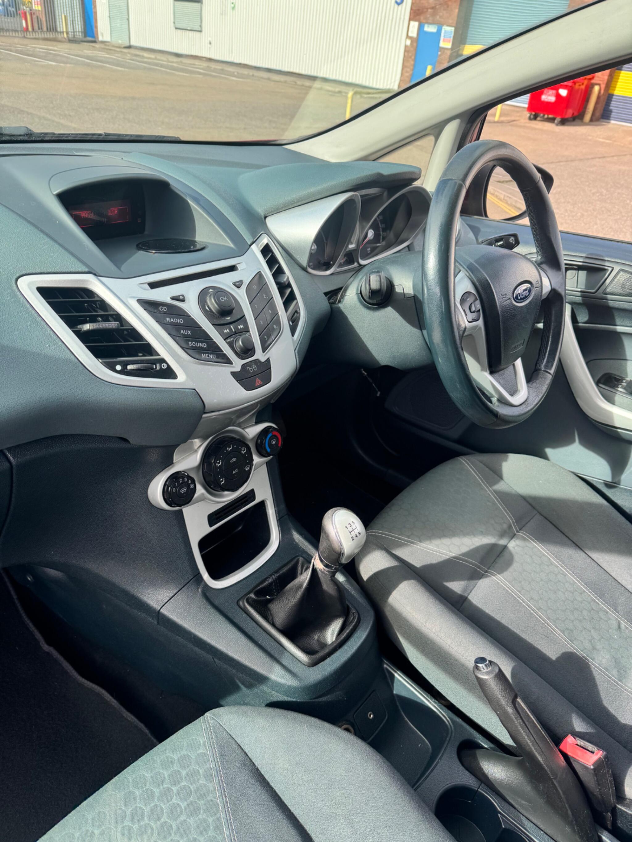 Ford Fiesta view 20