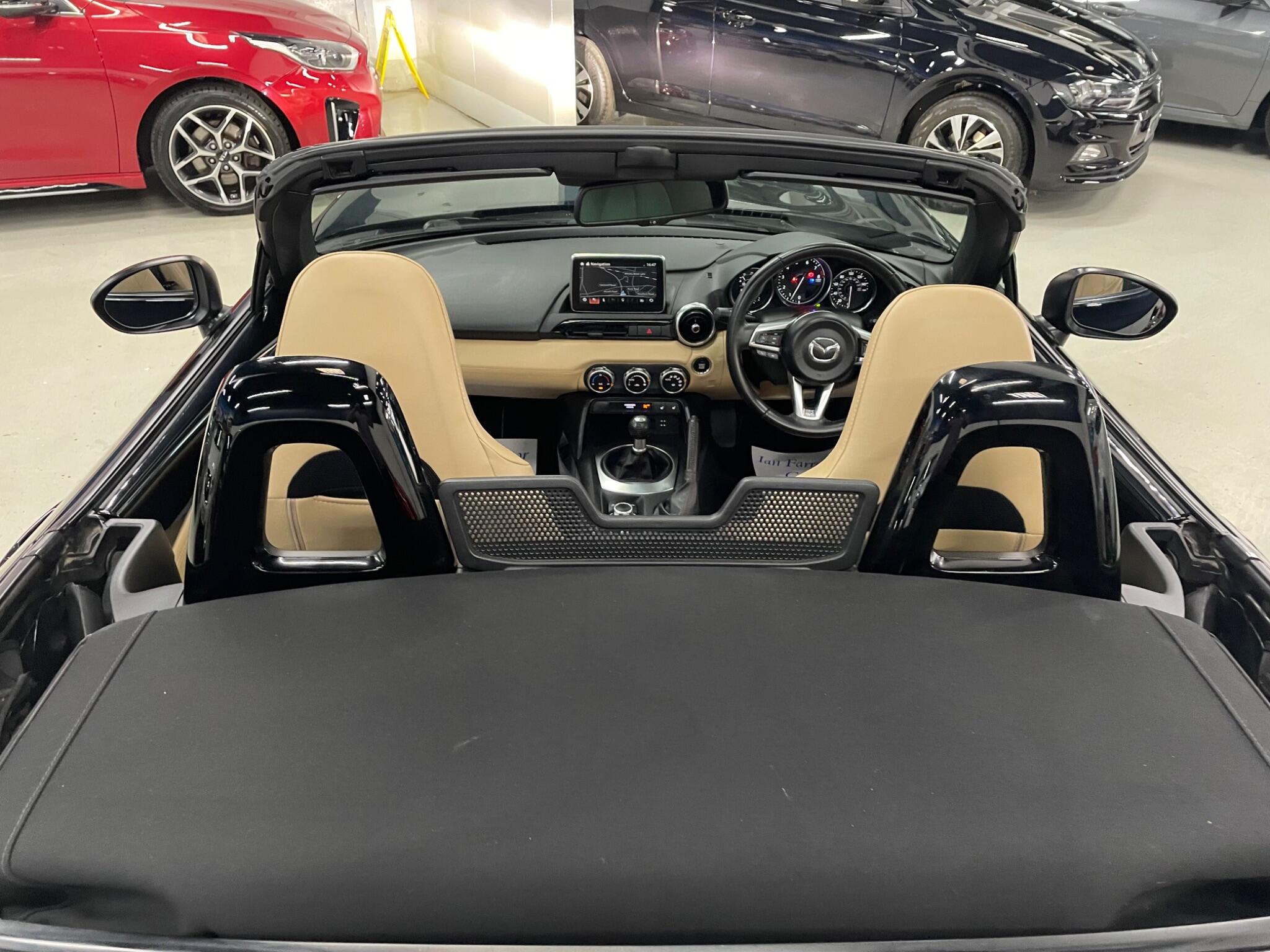 Mazda MX-5 view 18