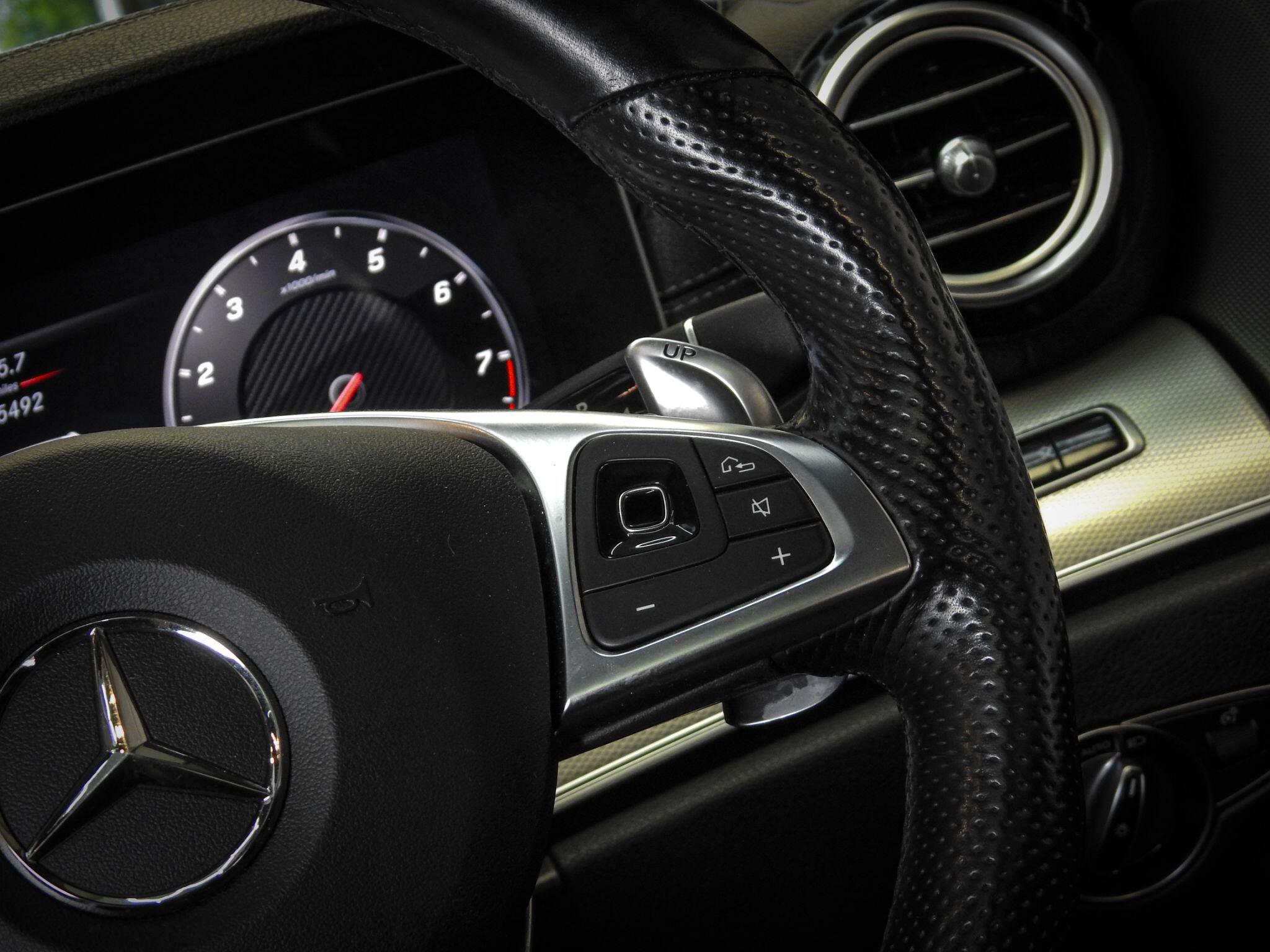 Mercedes-Benz E-Class view 30