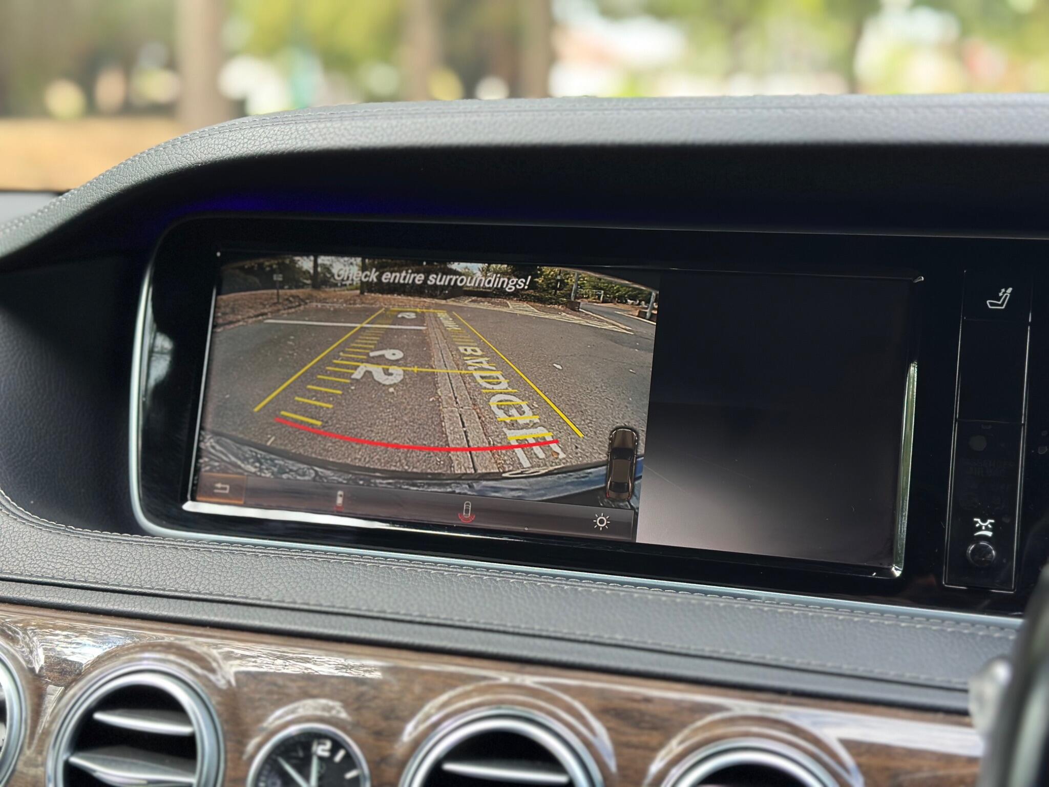 Mercedes-Benz S-Class view 27