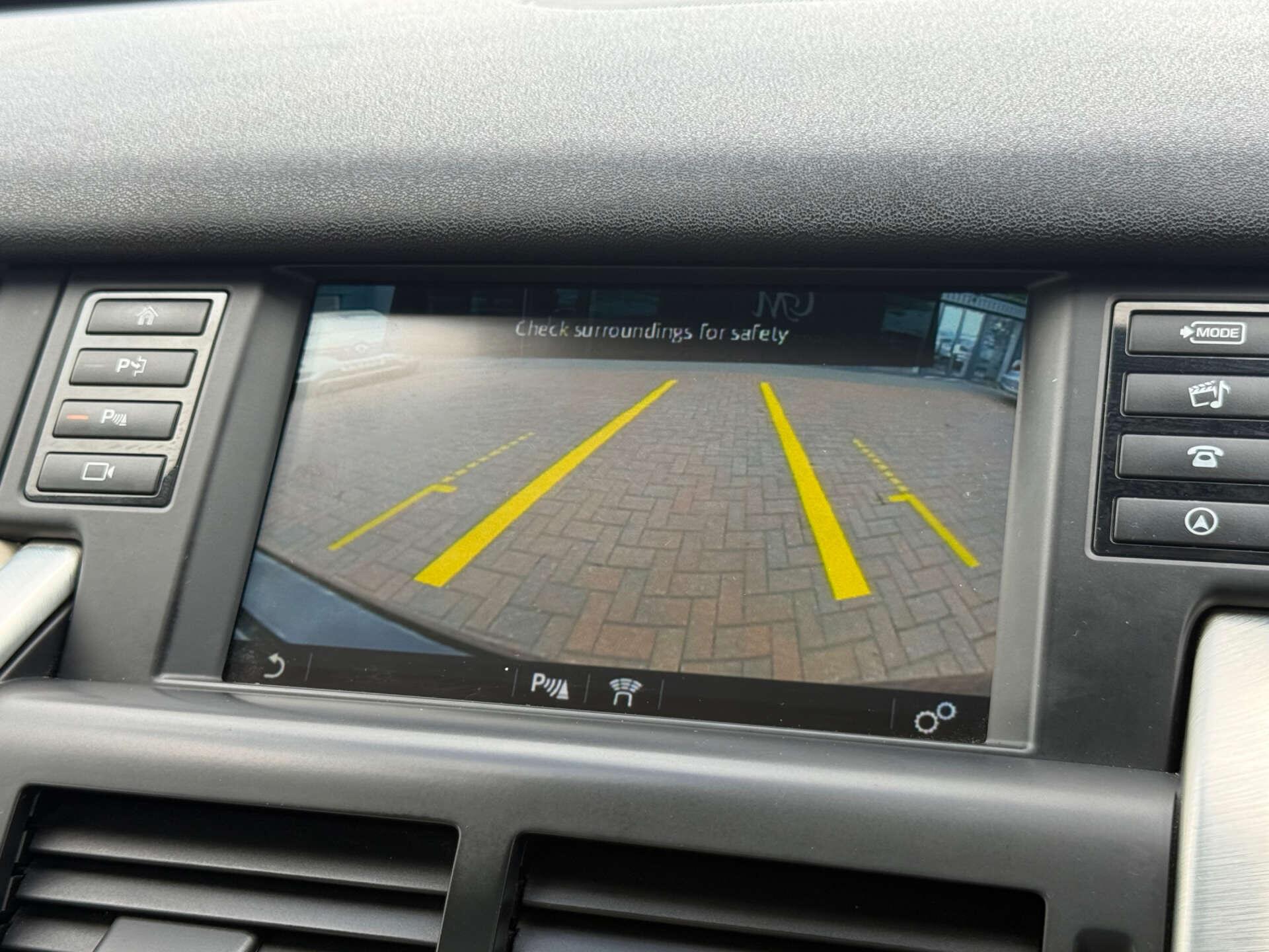 Land Rover Discovery Sport view 52