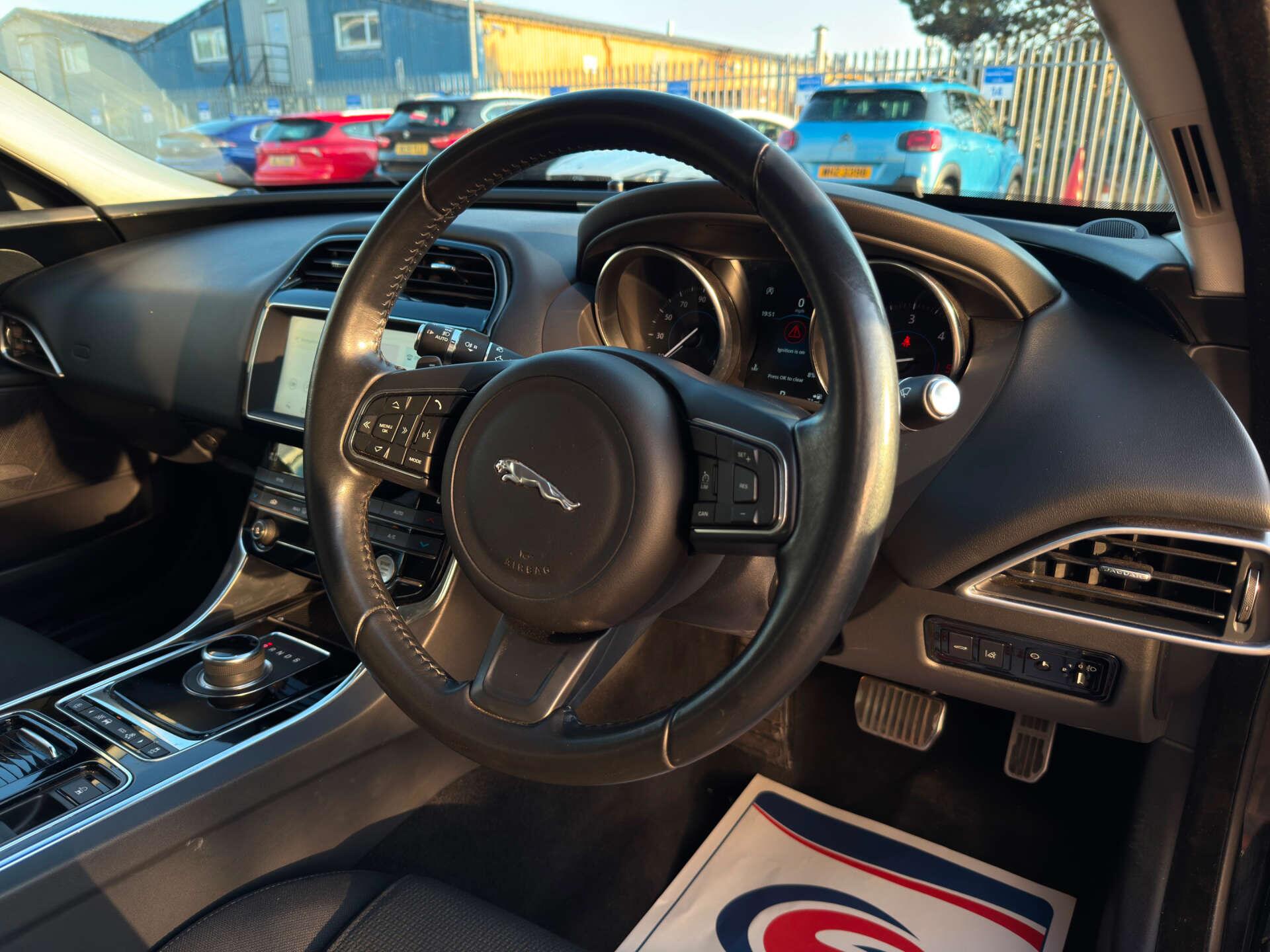 Jaguar Xe view 12