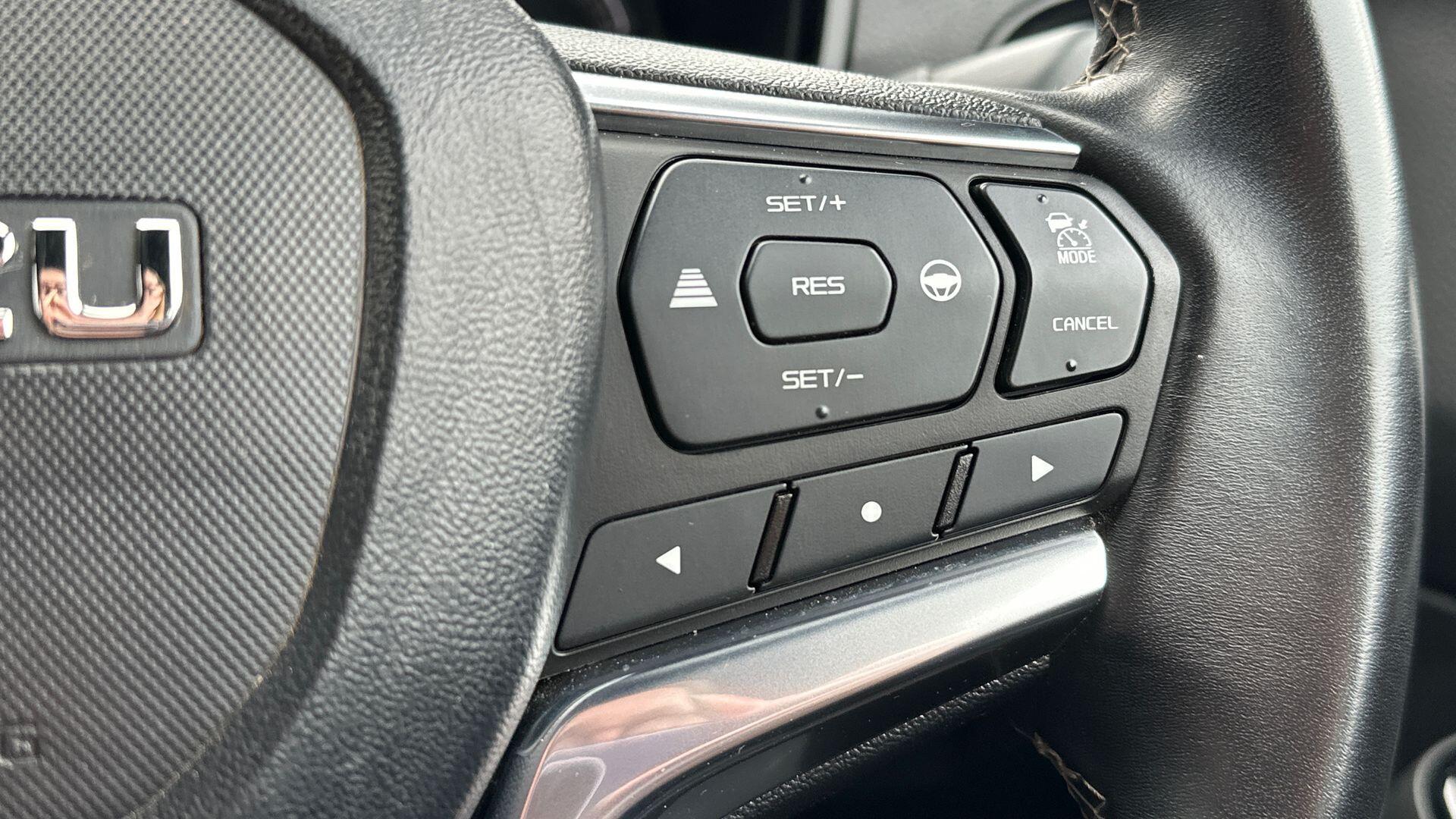 Isuzu D-Max view 16