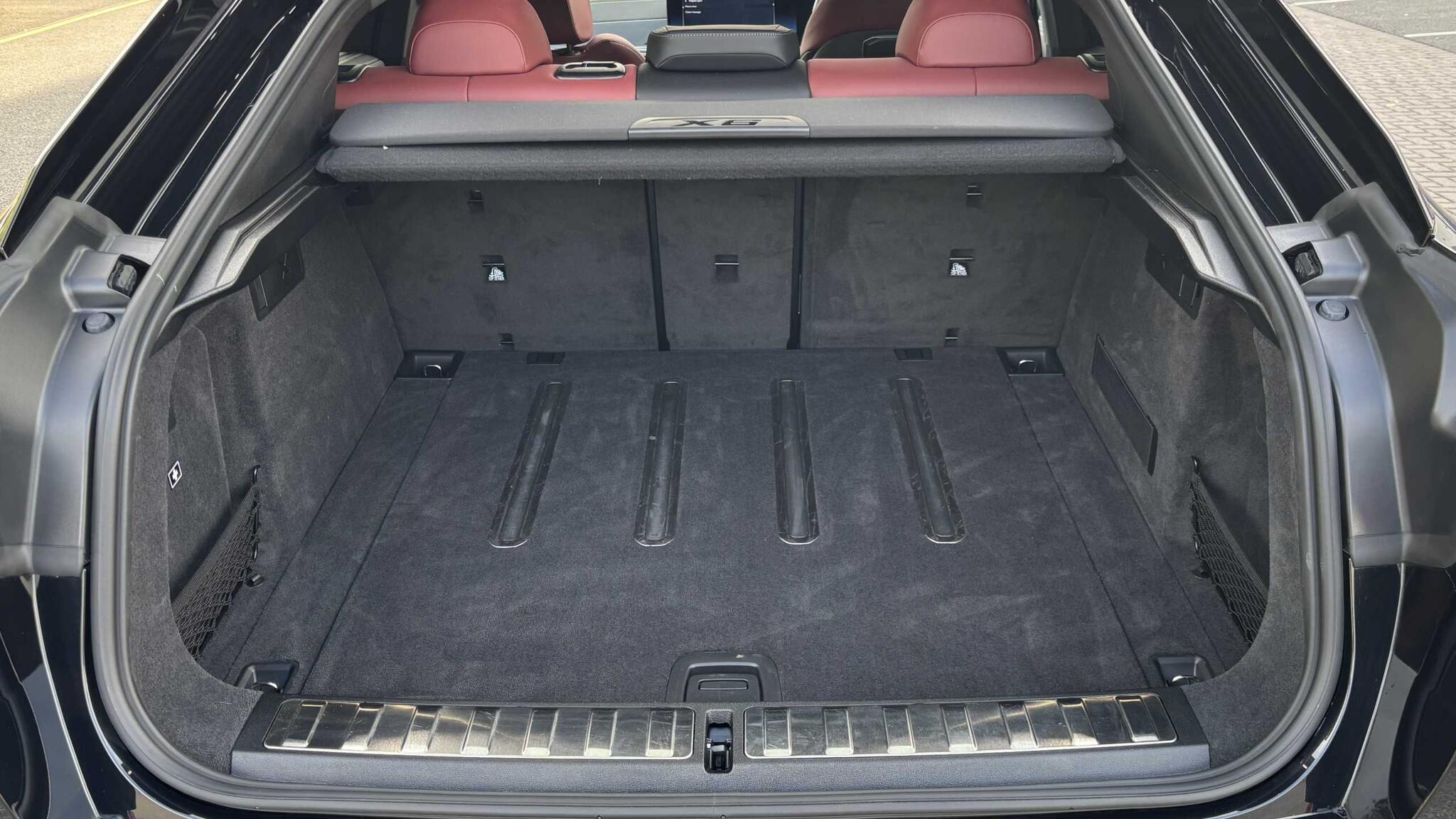 BMW X6 view 19