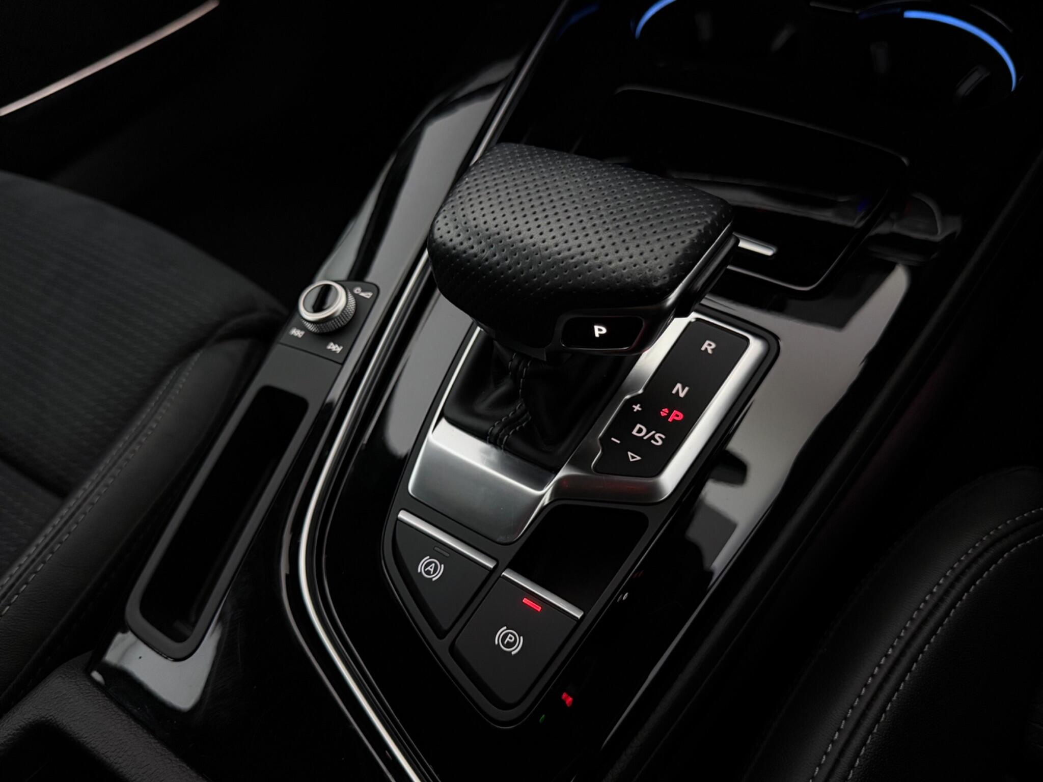 Audi A4 view 23