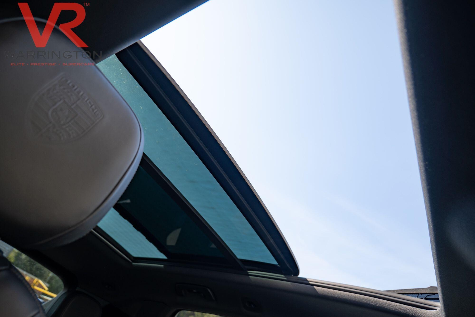Porsche Cayenne view 39
