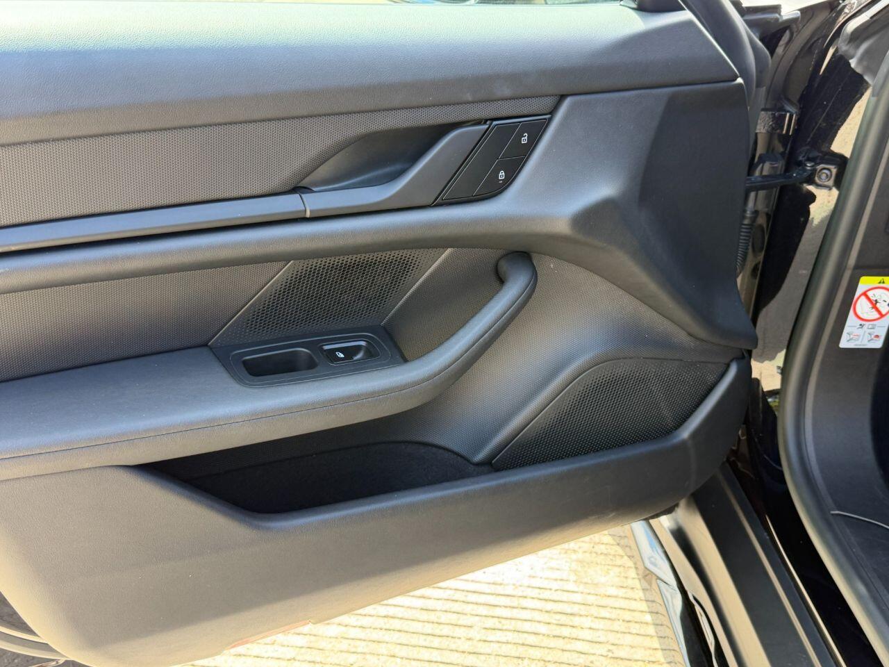 Porsche Taycan view 31