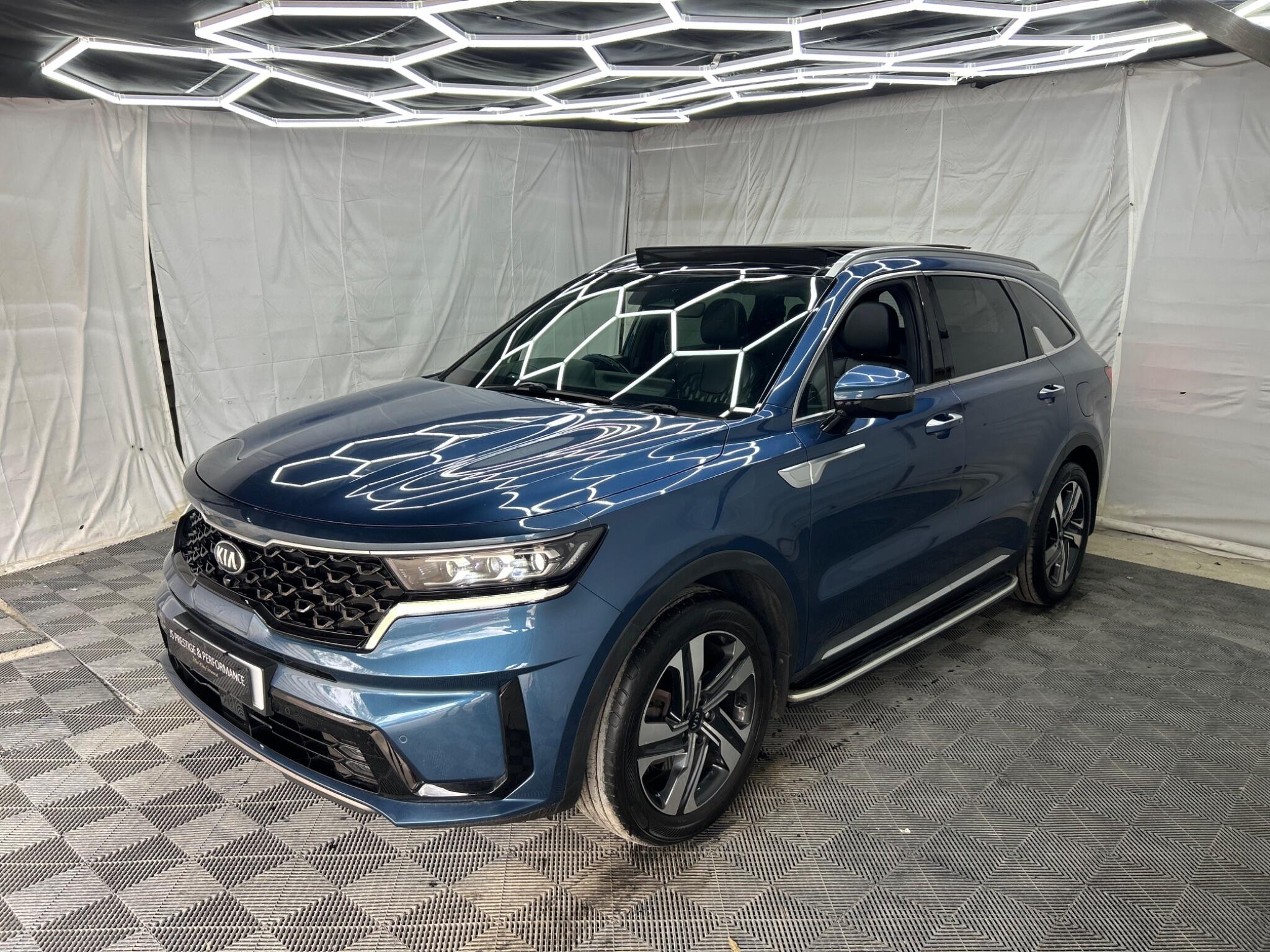 Kia Sorento view 3