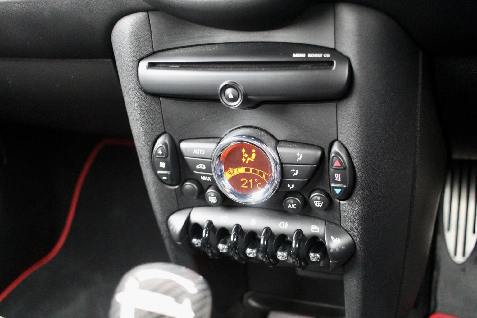 Mini Hatch view 13