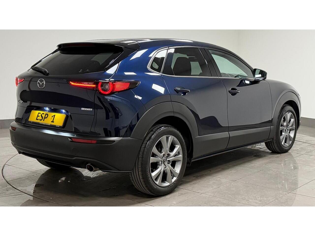 Mazda CX-30 view 8