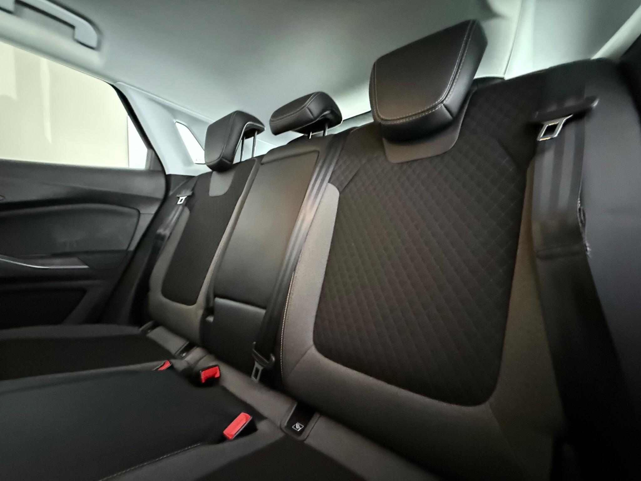 Vauxhall Grandland X view 33