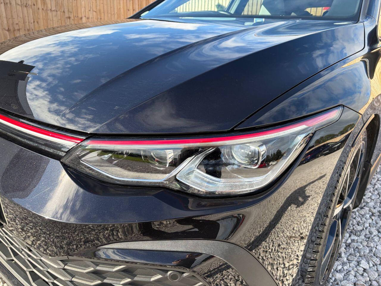 Volkswagen Golf view 4