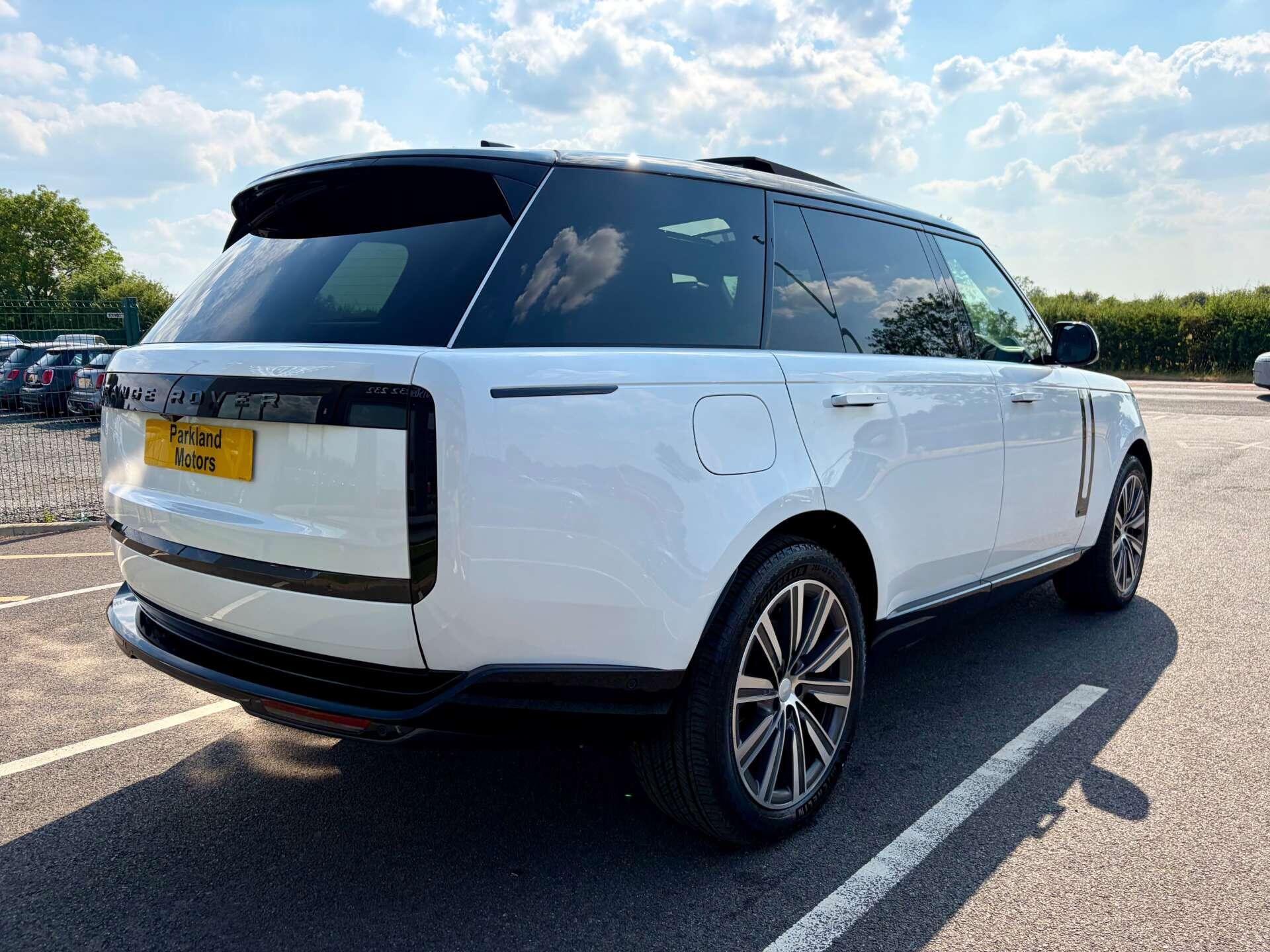 Land Rover Range Rover view 8