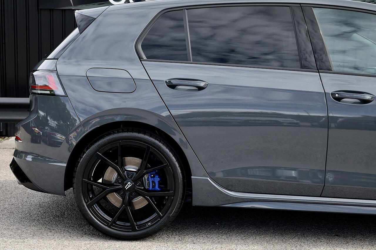 Volkswagen Golf view 21