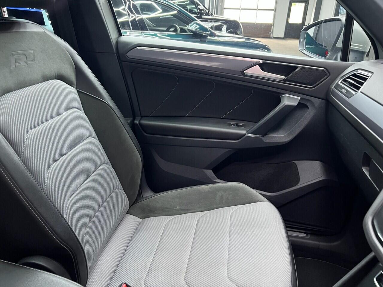 Volkswagen Tiguan view 35
