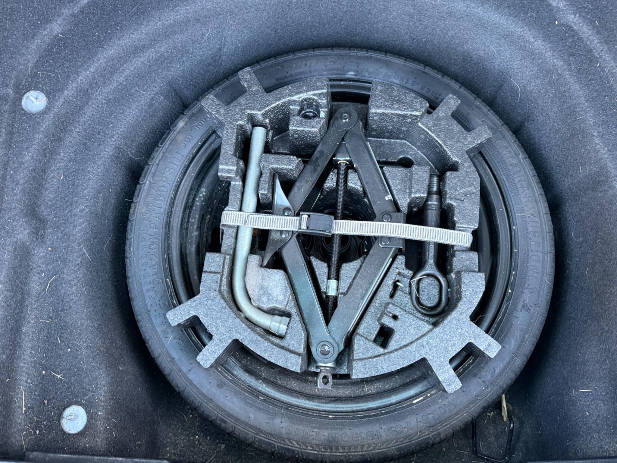 Volkswagen Passat - Image 45