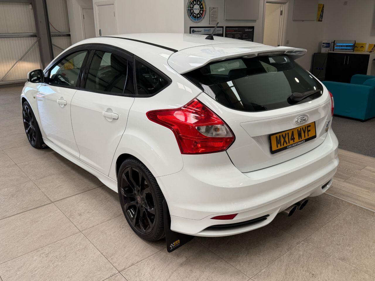 Ford Focus view 43