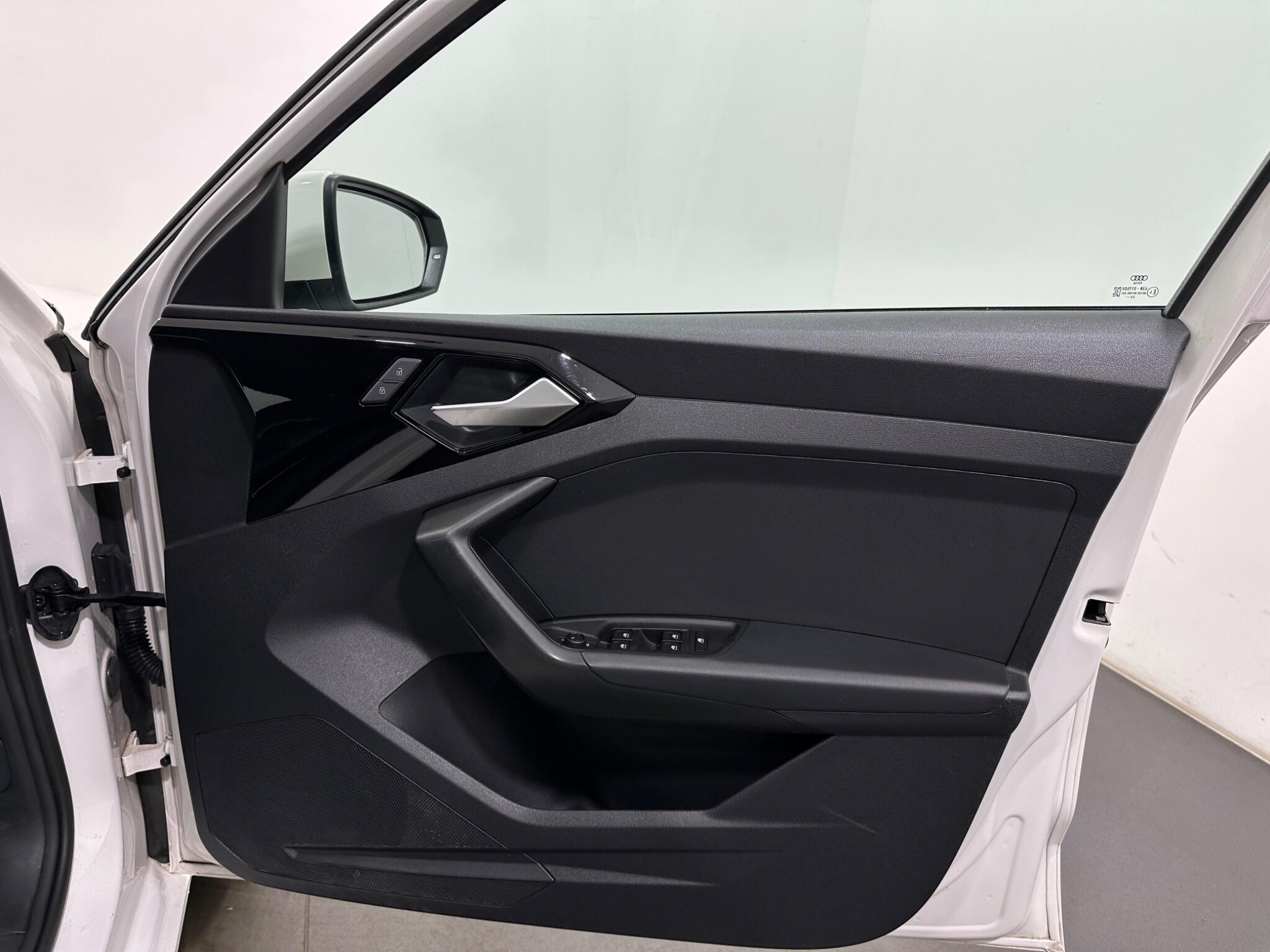 Audi A1 view 32