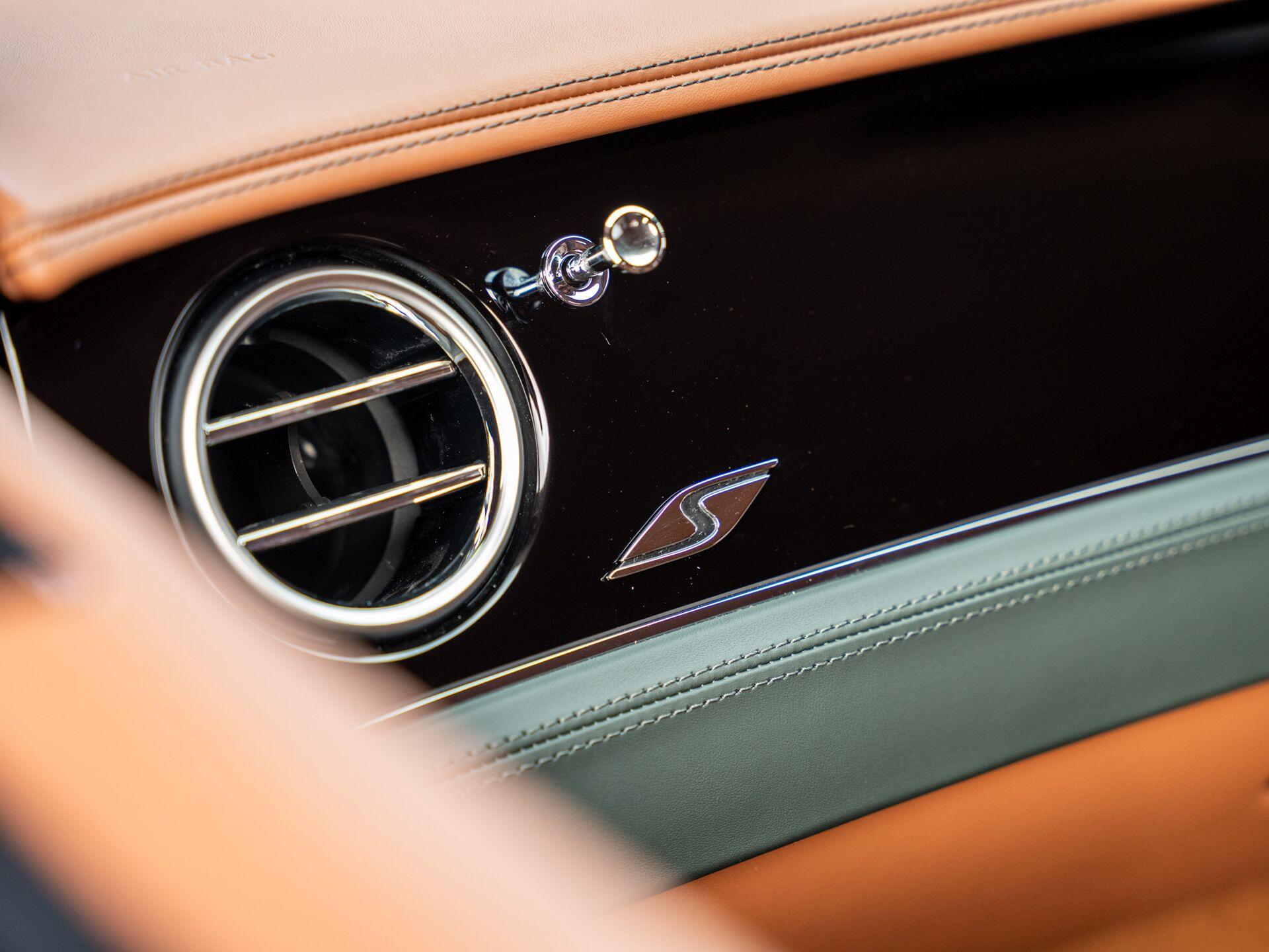 Bentley Continental view 36