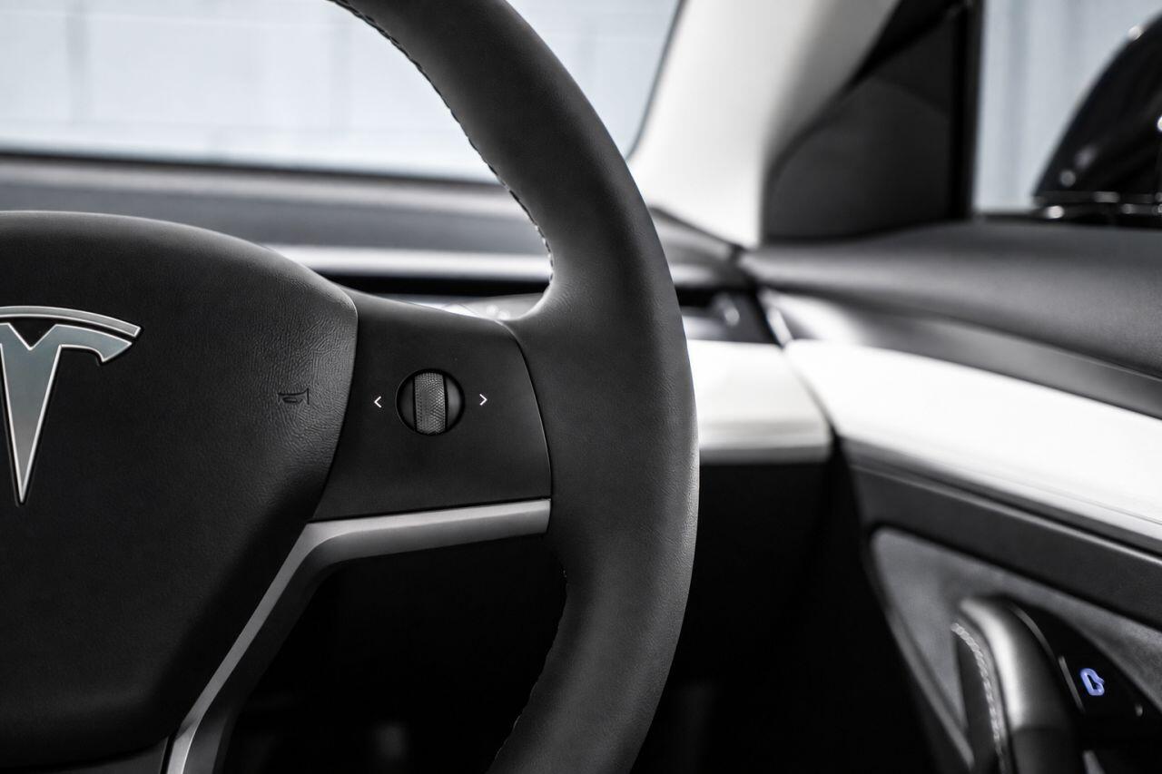 Tesla Model 3 view 28