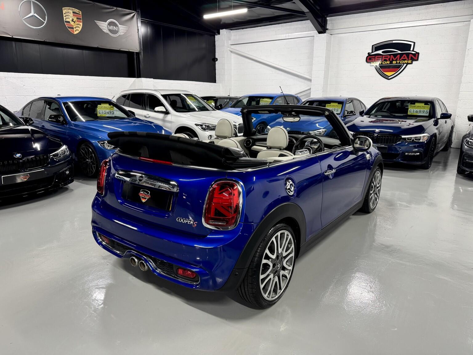 Mini Convertible view 2