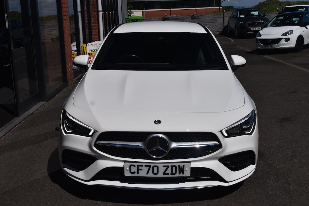 Mercedes-Benz Cla view 3