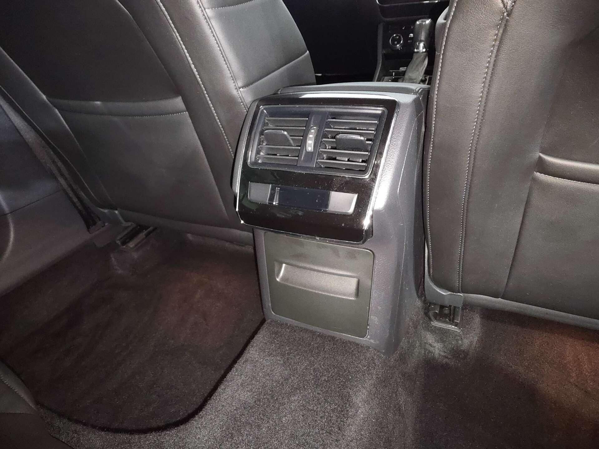 Skoda Superb view 16