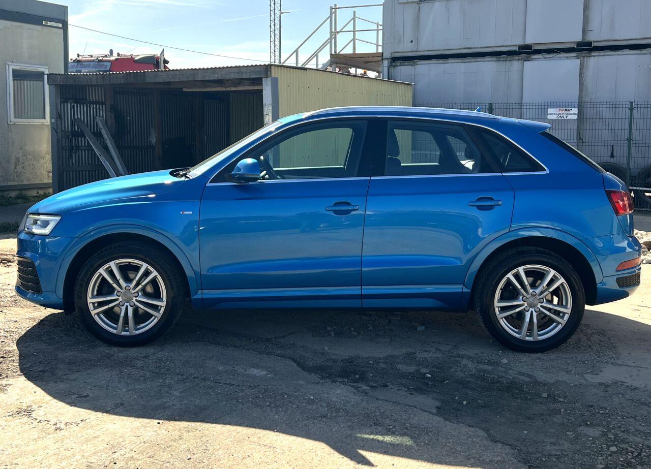 Audi Q3 view 8
