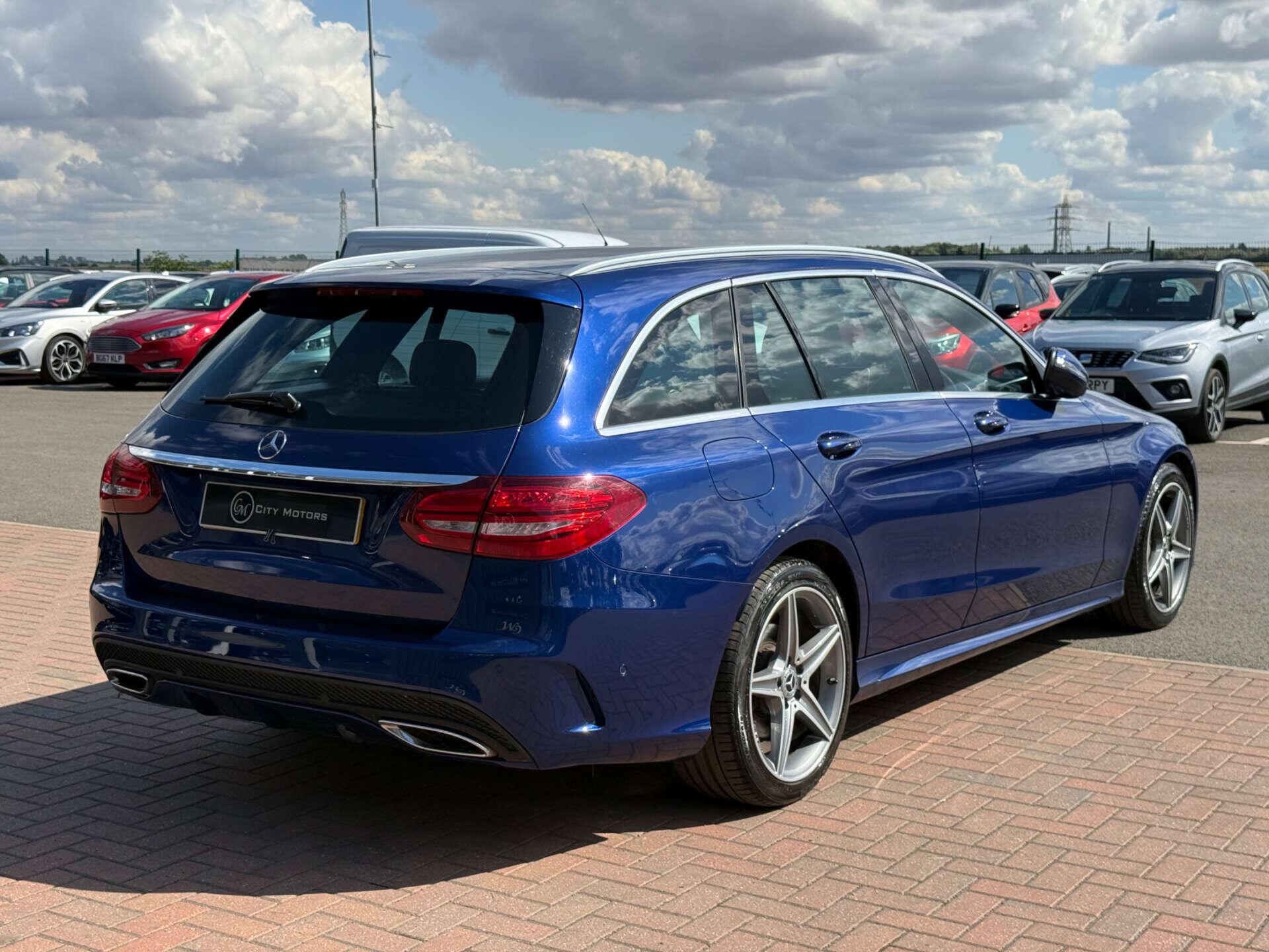 Mercedes-Benz C-Class view 16