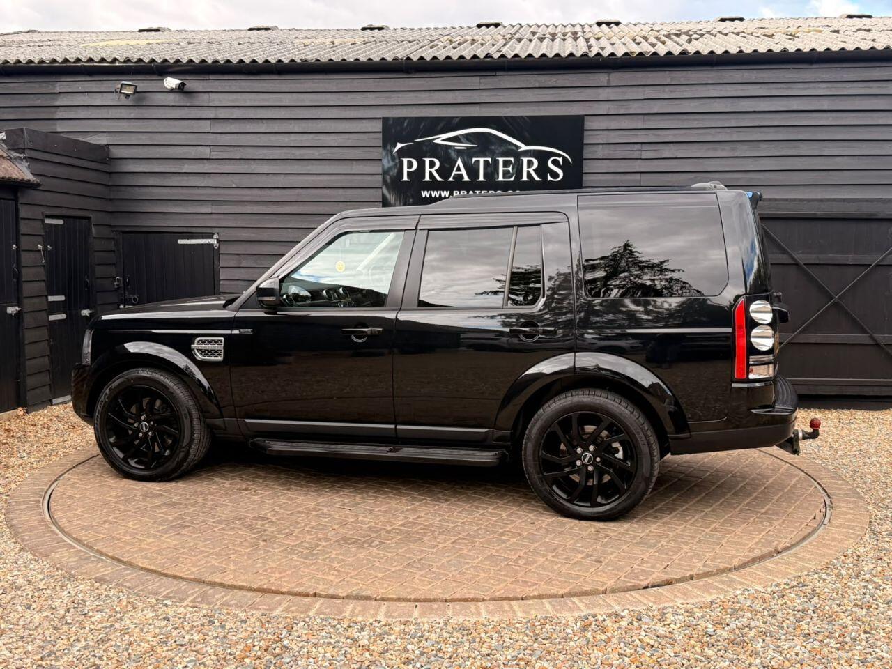 Land Rover Discovery view 24