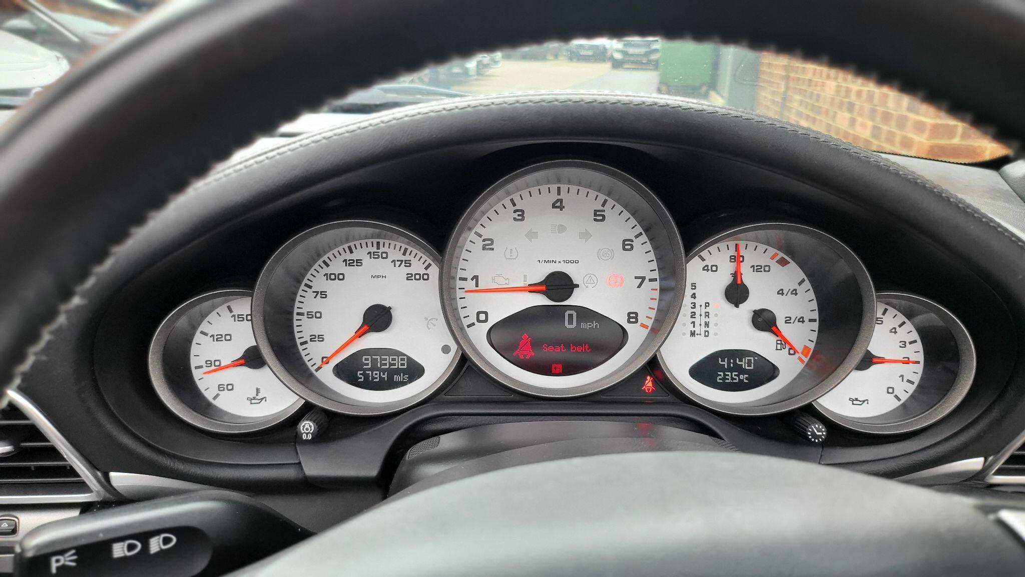 Porsche 911 view 37