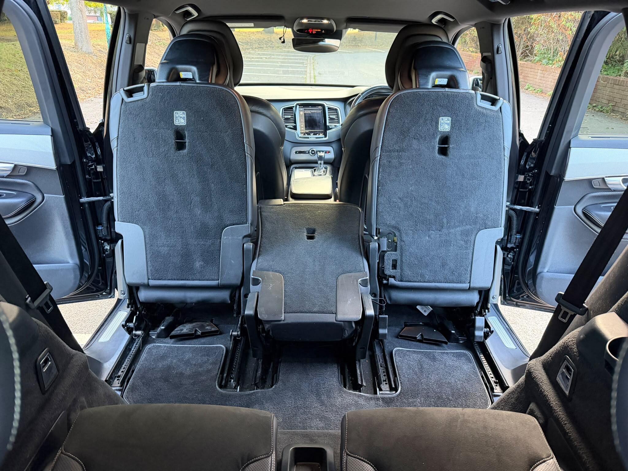 Volvo XC90 view 26