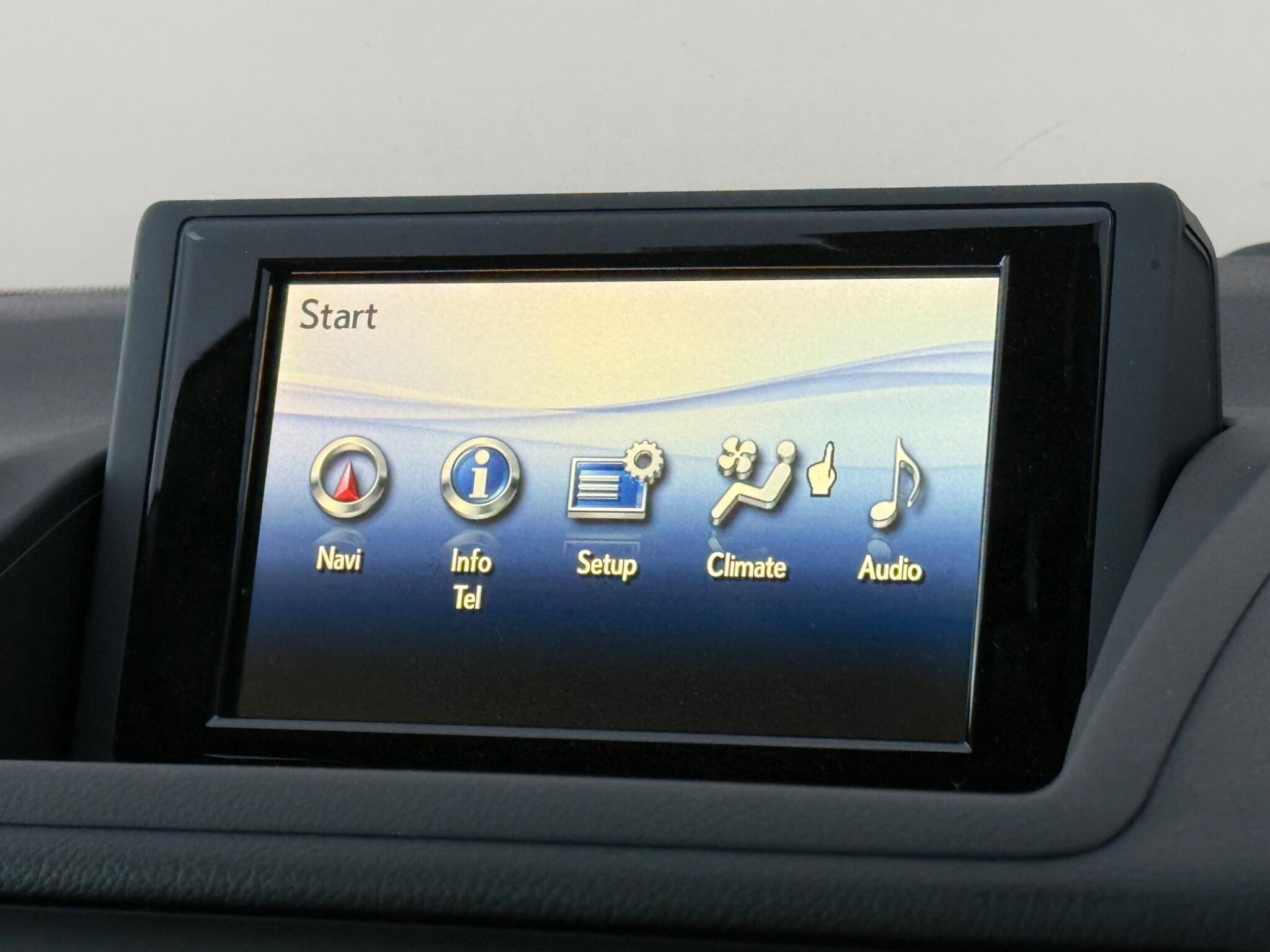 Lexus CT view 21