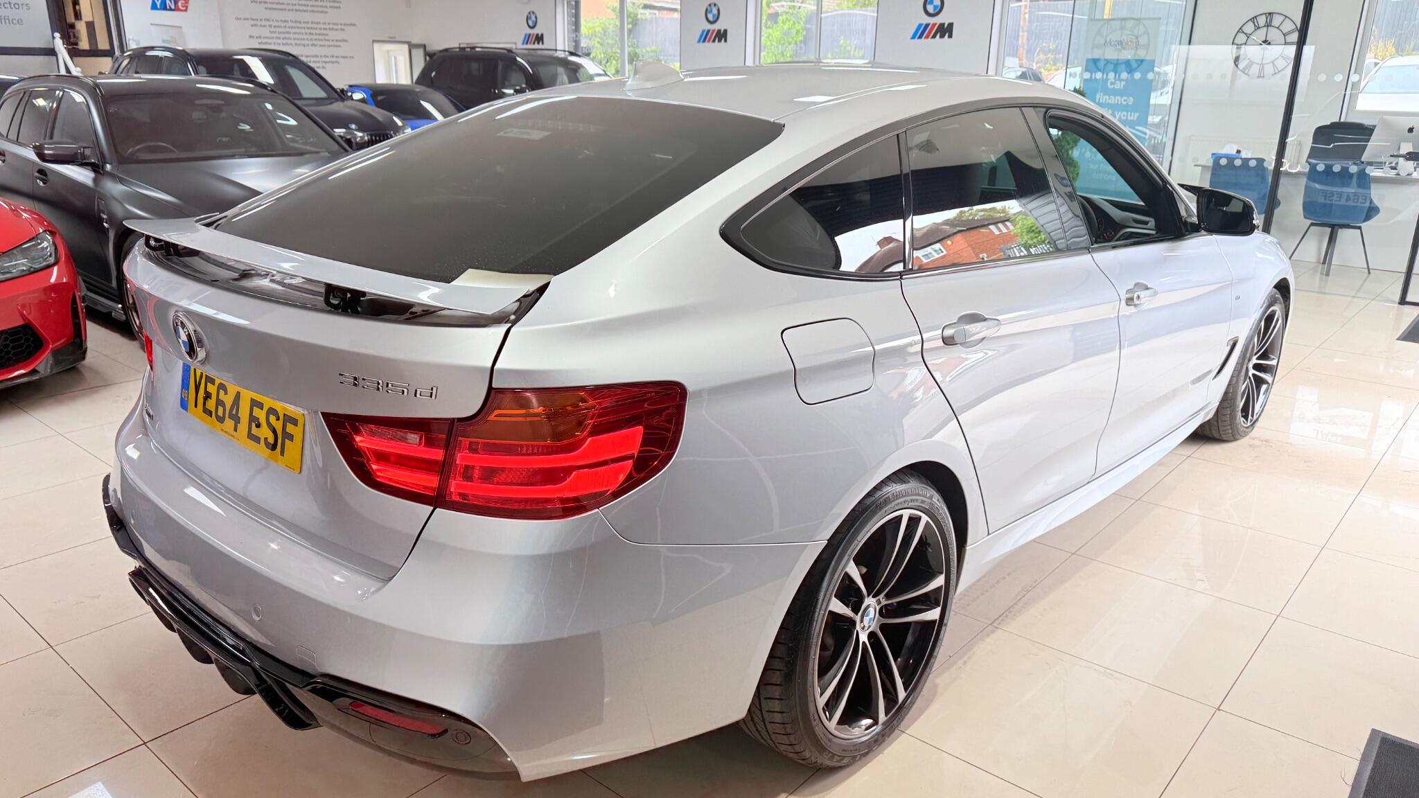 BMW 3 Series view 13